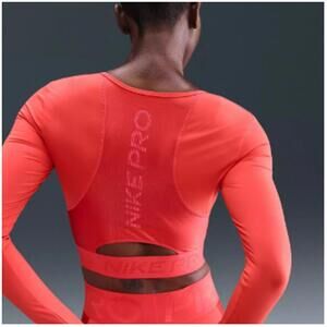 $70 Nike Pro Women's Size S Dri-FIT Cropped Long-Sleeve Top HV9992-633 Red